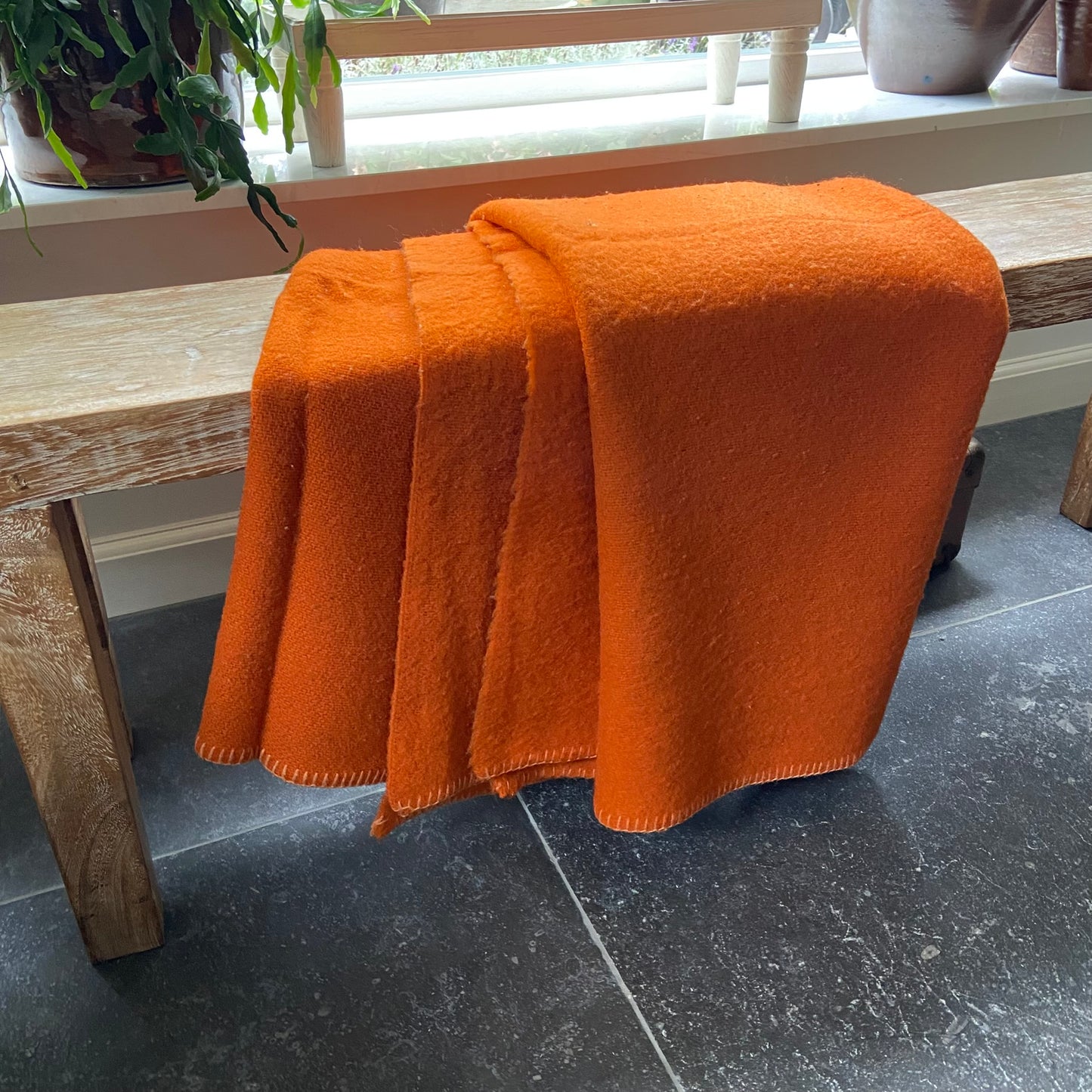 Vintage wollen oranje deken