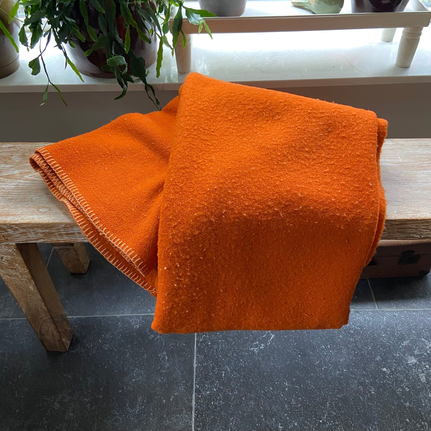 Vintage wollen oranje deken