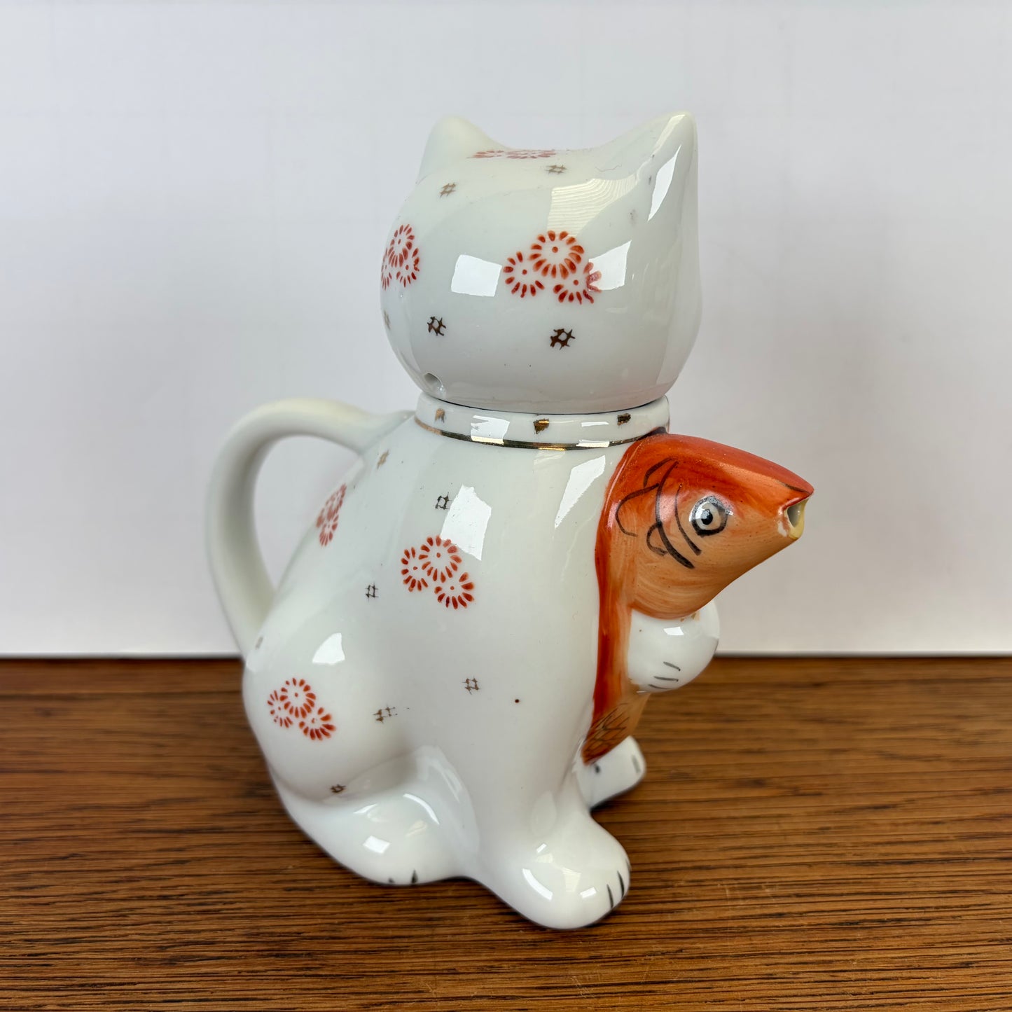 Vintage theepot kat met vis
