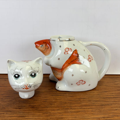 Vintage theepot kat met vis