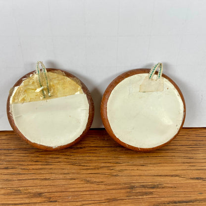 2 mini schilderijtjes geborduurd