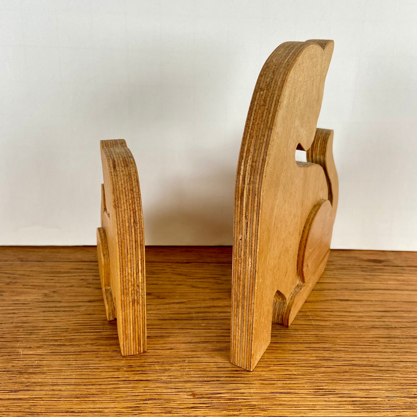 Set van 2 houten katten