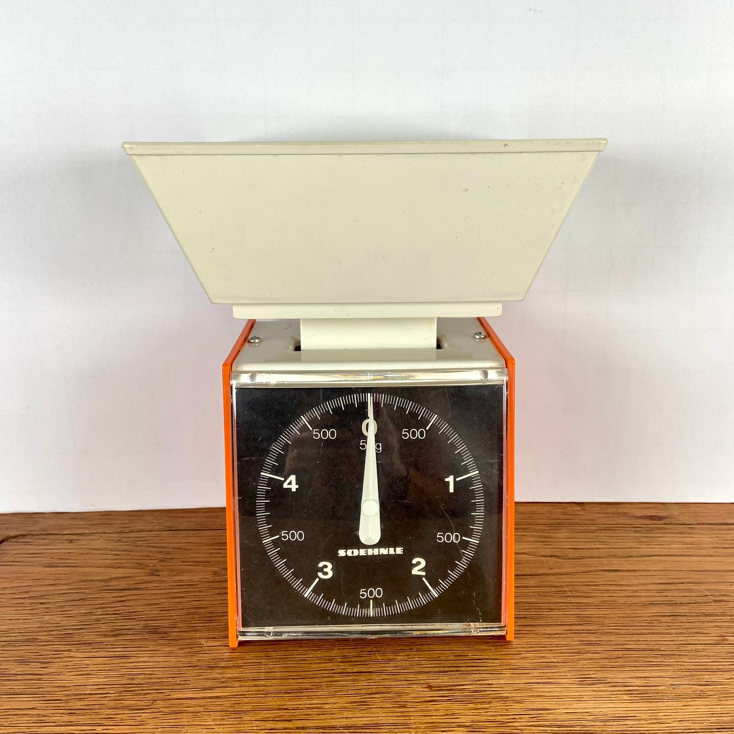 Vintage keuken weegschaal oranje