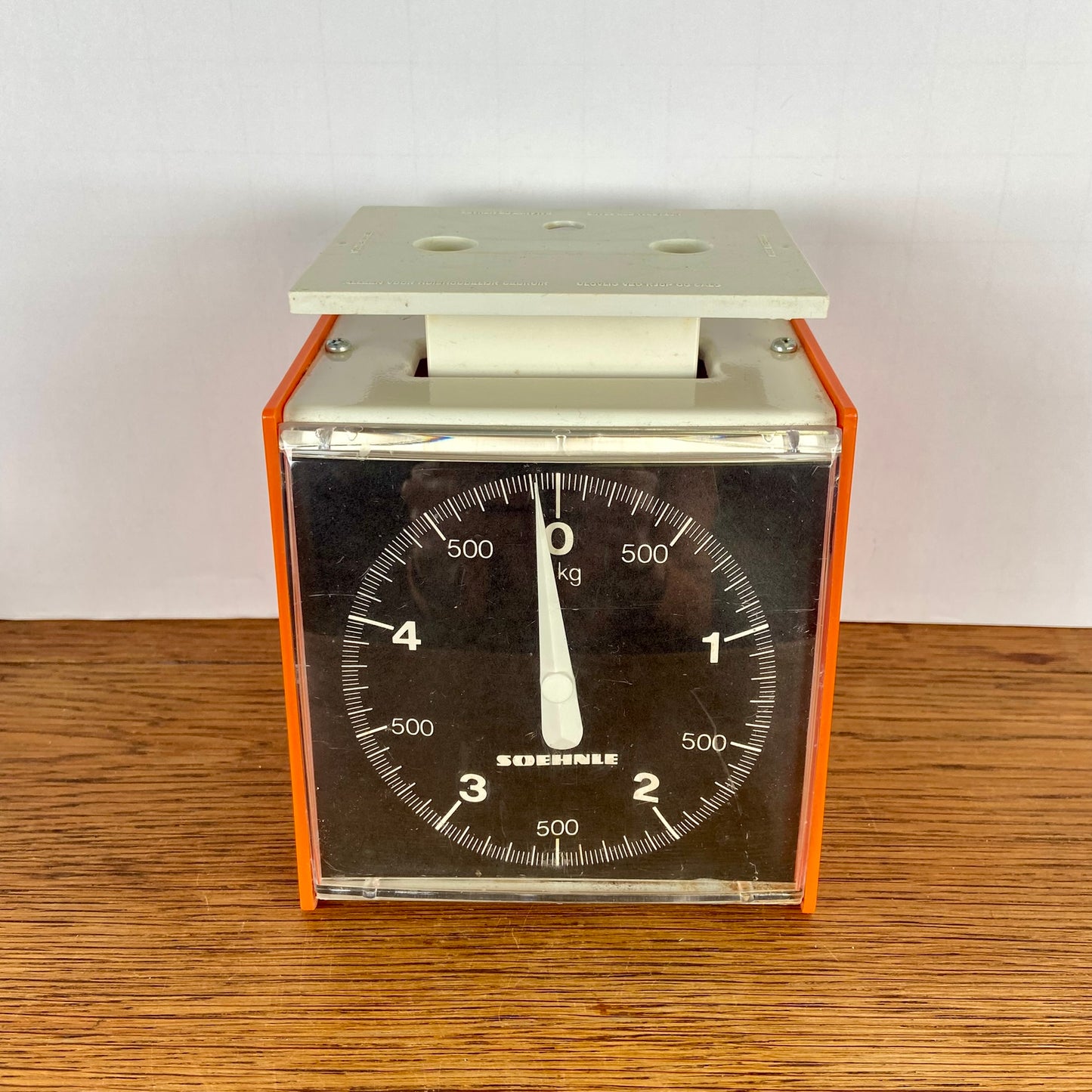 Vintage keuken weegschaal oranje