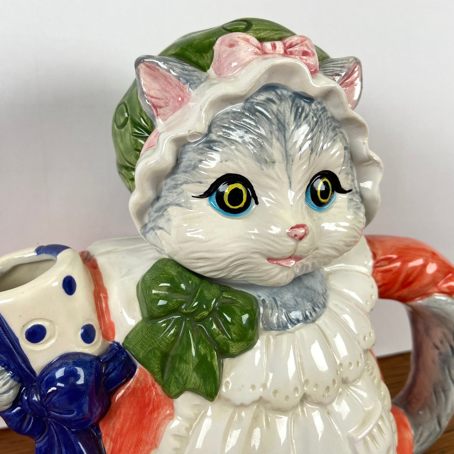 Vintage theepot kat Heritage Mint