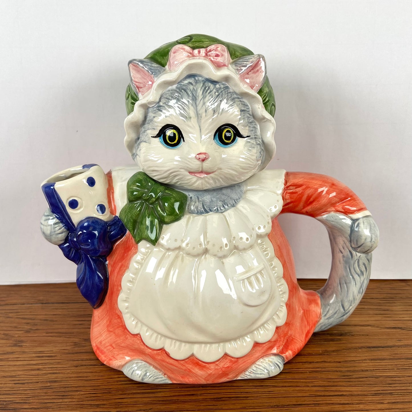 Vintage theepot kat Heritage Mint
