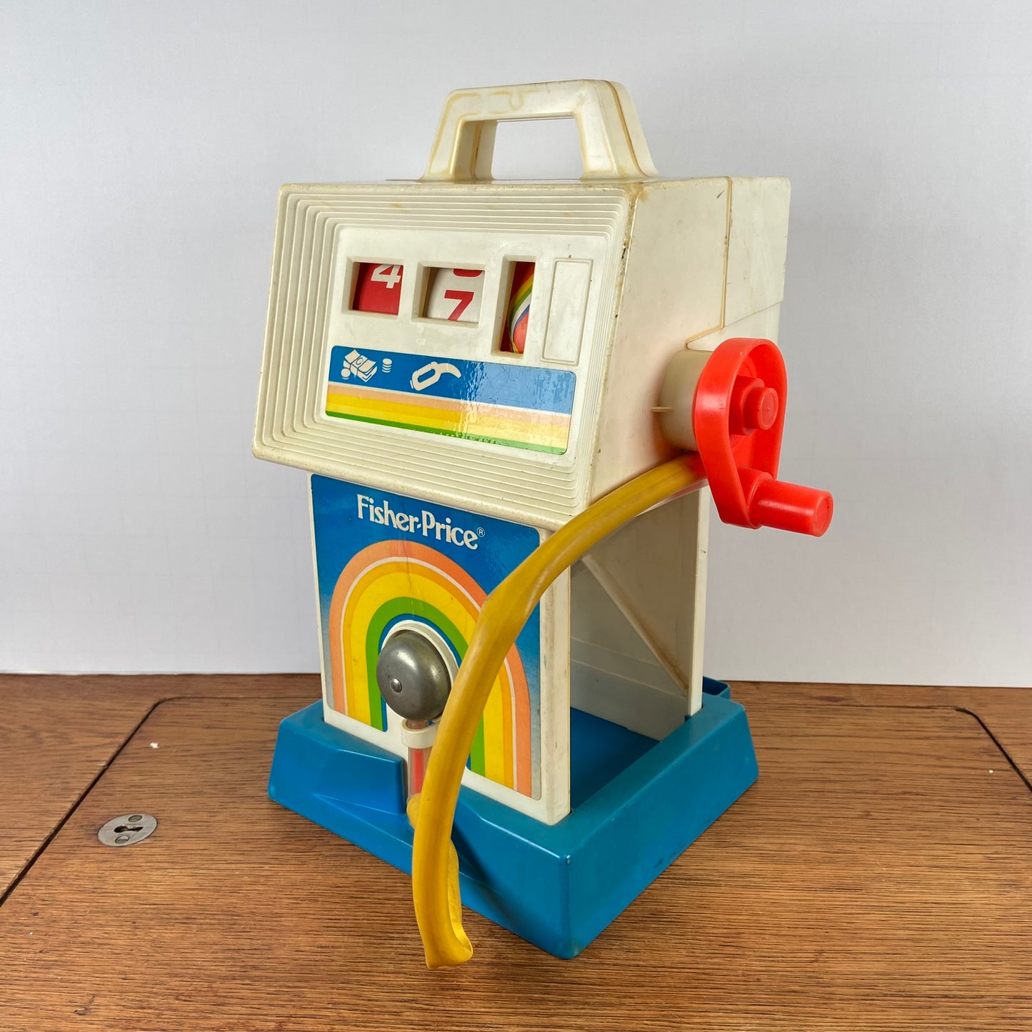 Vintage Fisher Price tankstation