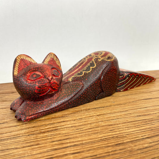 Houten deurstopper liggende kat