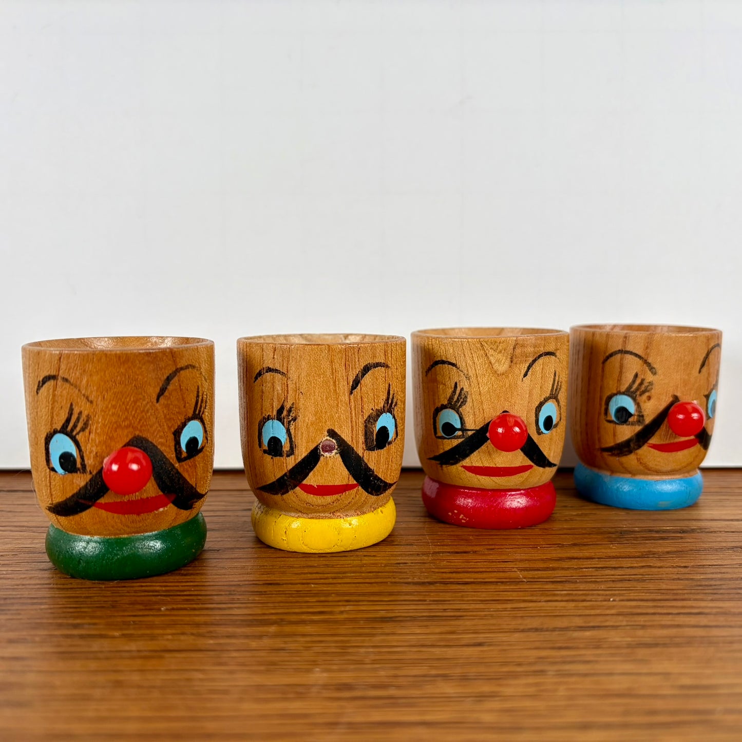 Vintage eierdopjes gezichtjes