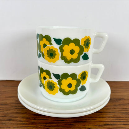 Arcopal lotus kop en schotels geel