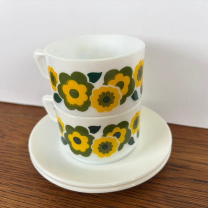 Arcopal lotus kop en schotels geel