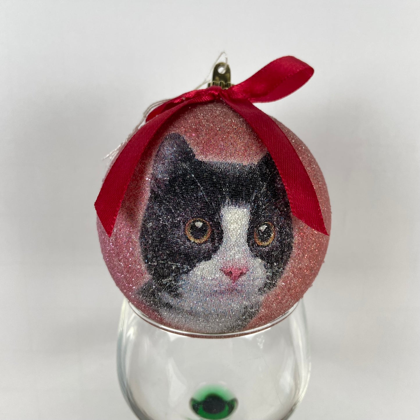 Kerstbal kat rood