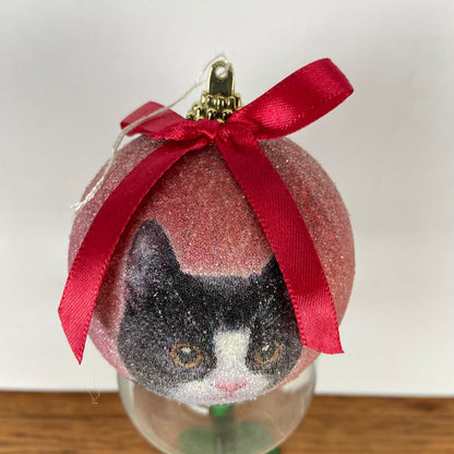 Kerstbal kat rood