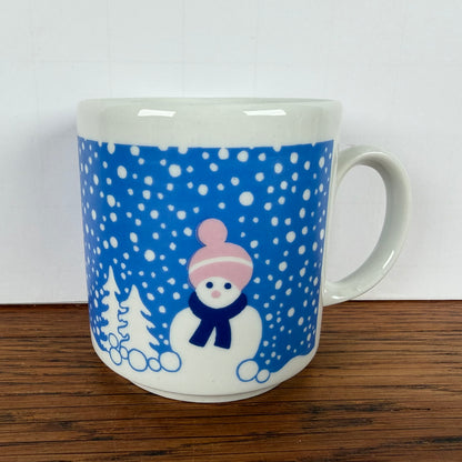 Vintage mok met sneeuwpop