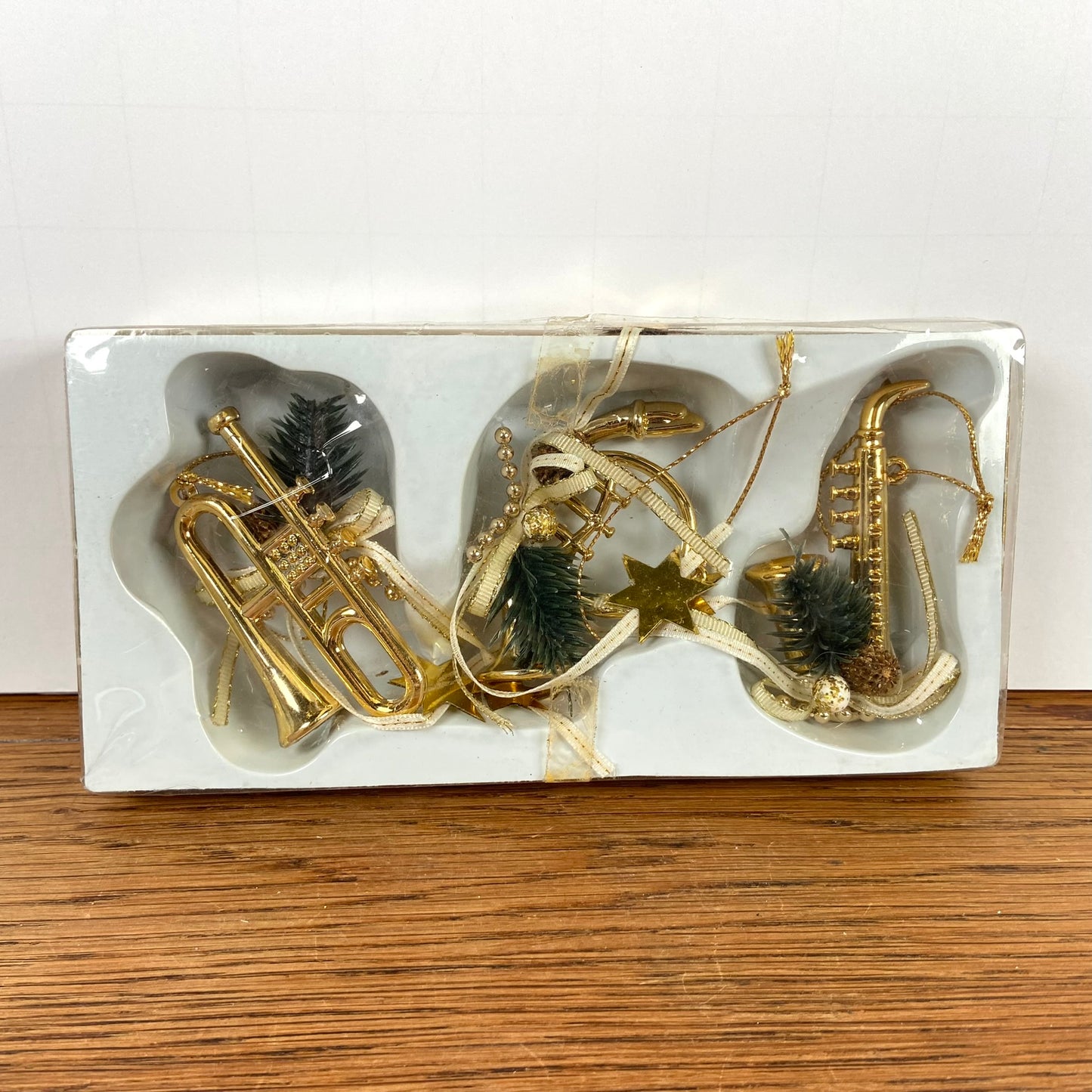 3 messingkleurige muziek hangers