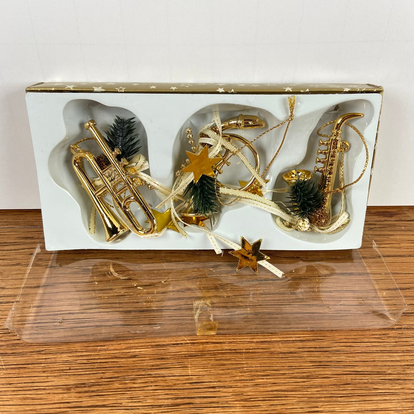 3 messingkleurige muziek hangers