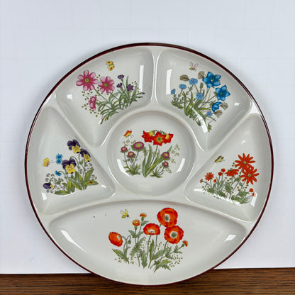 Wilde bloemen fondue en gourmet borden