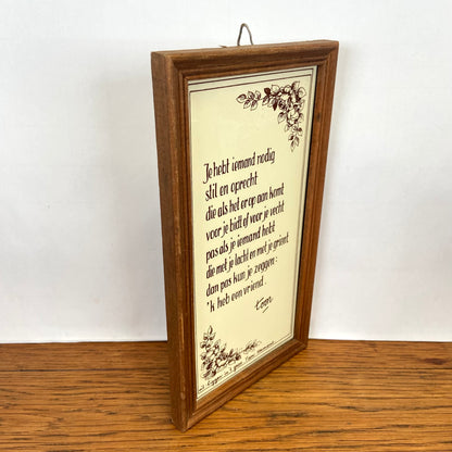 Vintage tegel met spreuk Toon Hermans