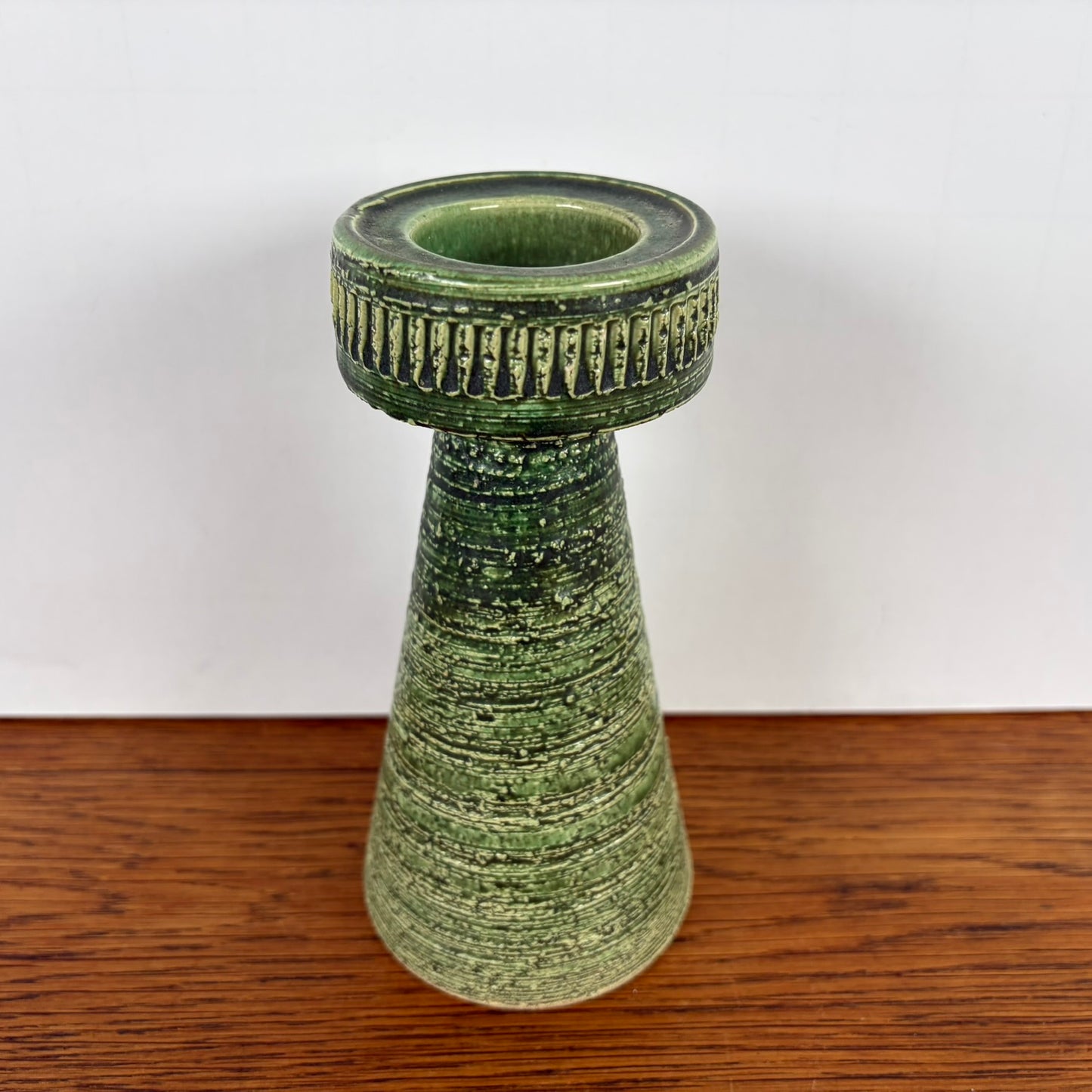 Vintage groene hoge kandelaar