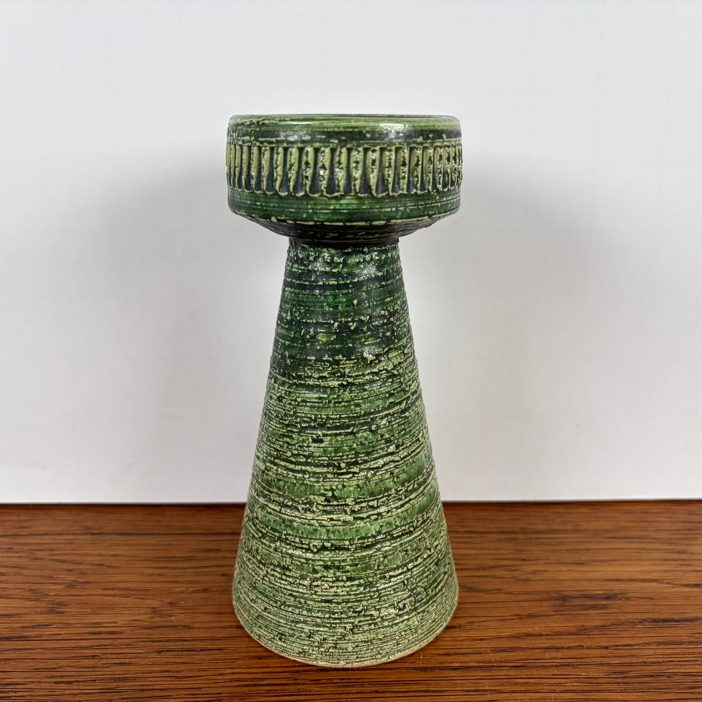 Vintage groene hoge kandelaar