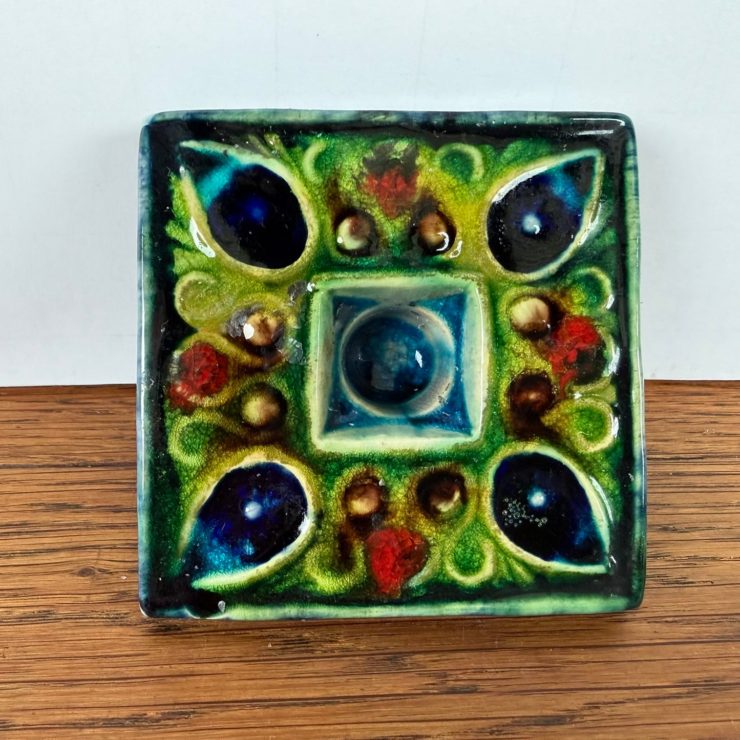 Vintage vierkante gekleurde kandelaar