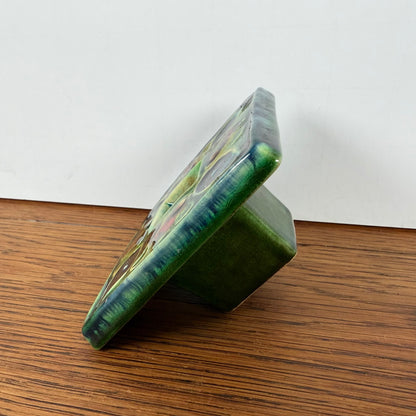 Vintage vierkante gekleurde kandelaar