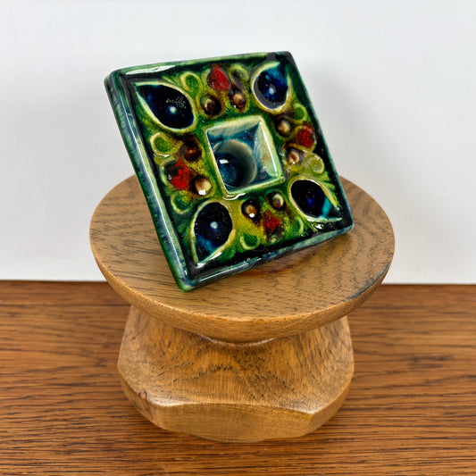 Vintage vierkante gekleurde kandelaar