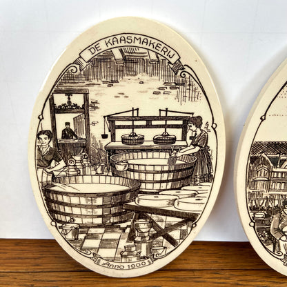 2 vintage tegels van de kaasmarkt-makerij