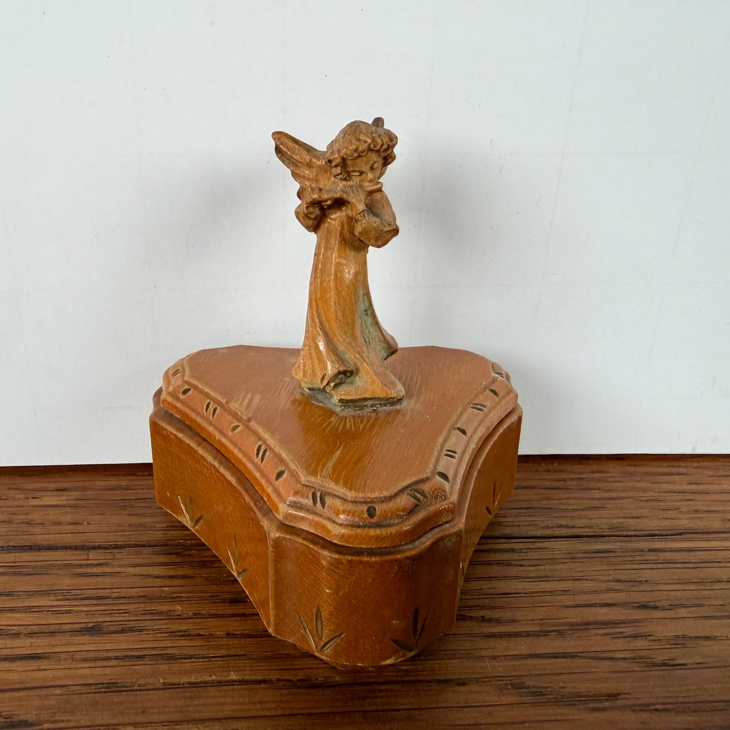 Vintage houten doosje met kerst engeltje