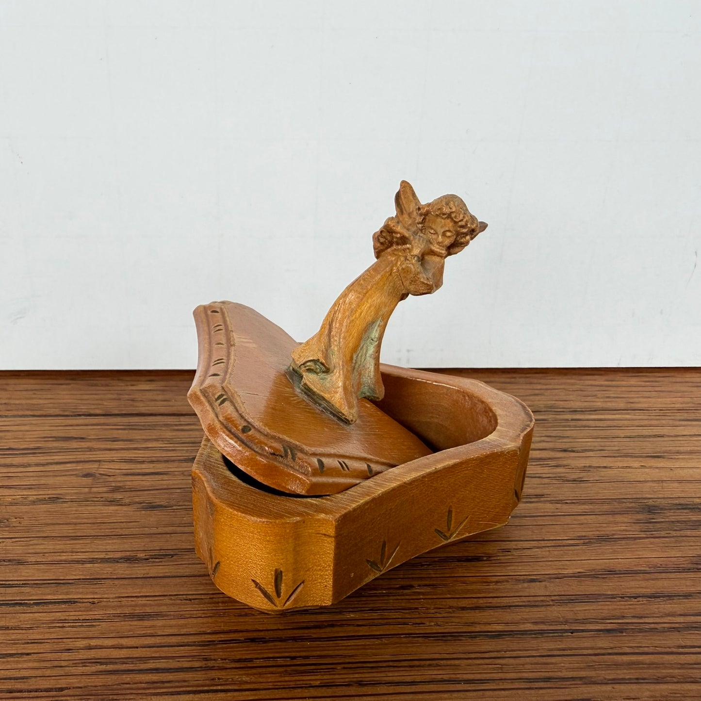 Vintage houten doosje met kerst engeltje