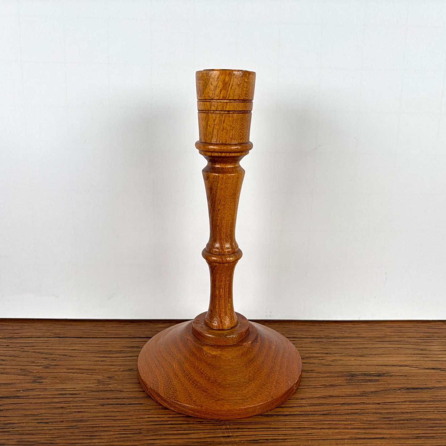 Vintage houten kandelaar