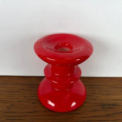 Rode keramieken kandelaar