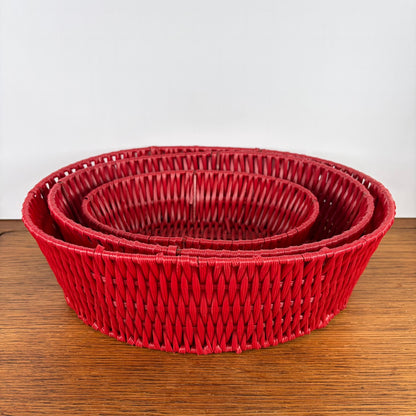 Vintage rode kunststof mandjes