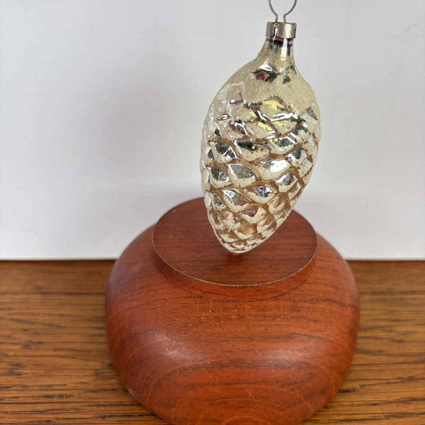 Vintage kerstbal dennenappel