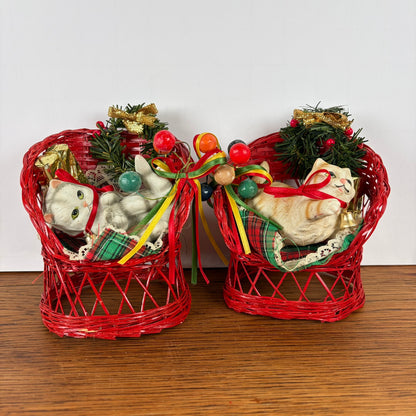 Kerst katten op stoeltjes