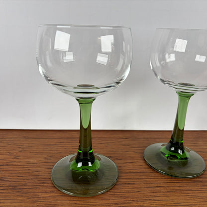 2 vintage wijnglazen groene steel