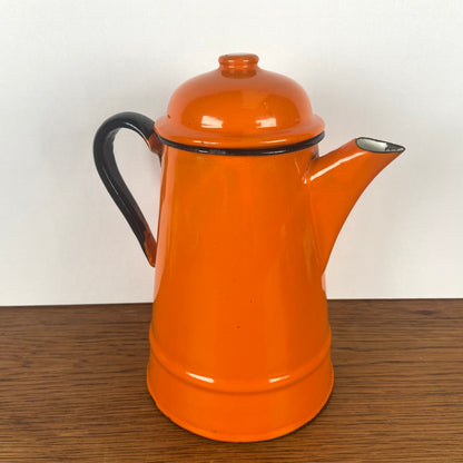 Vintage oranje emaillen theepot
