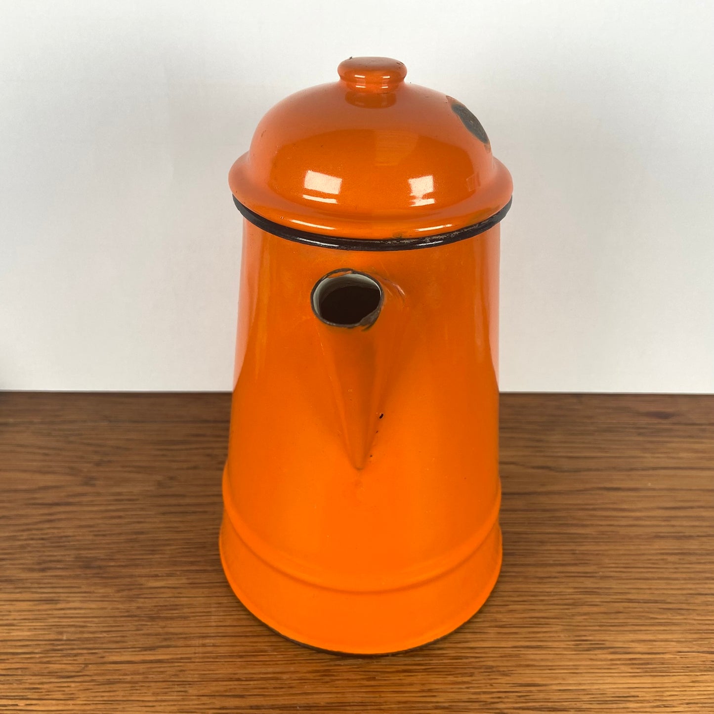 Vintage oranje emaillen theepot