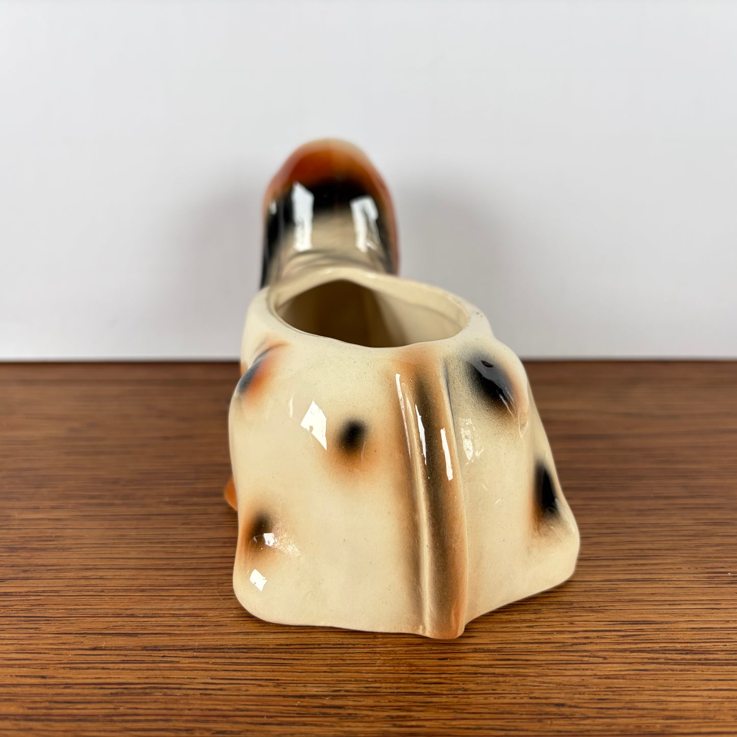 Vintage bloempot hond