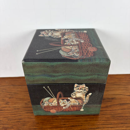Vintage opberg box met katten