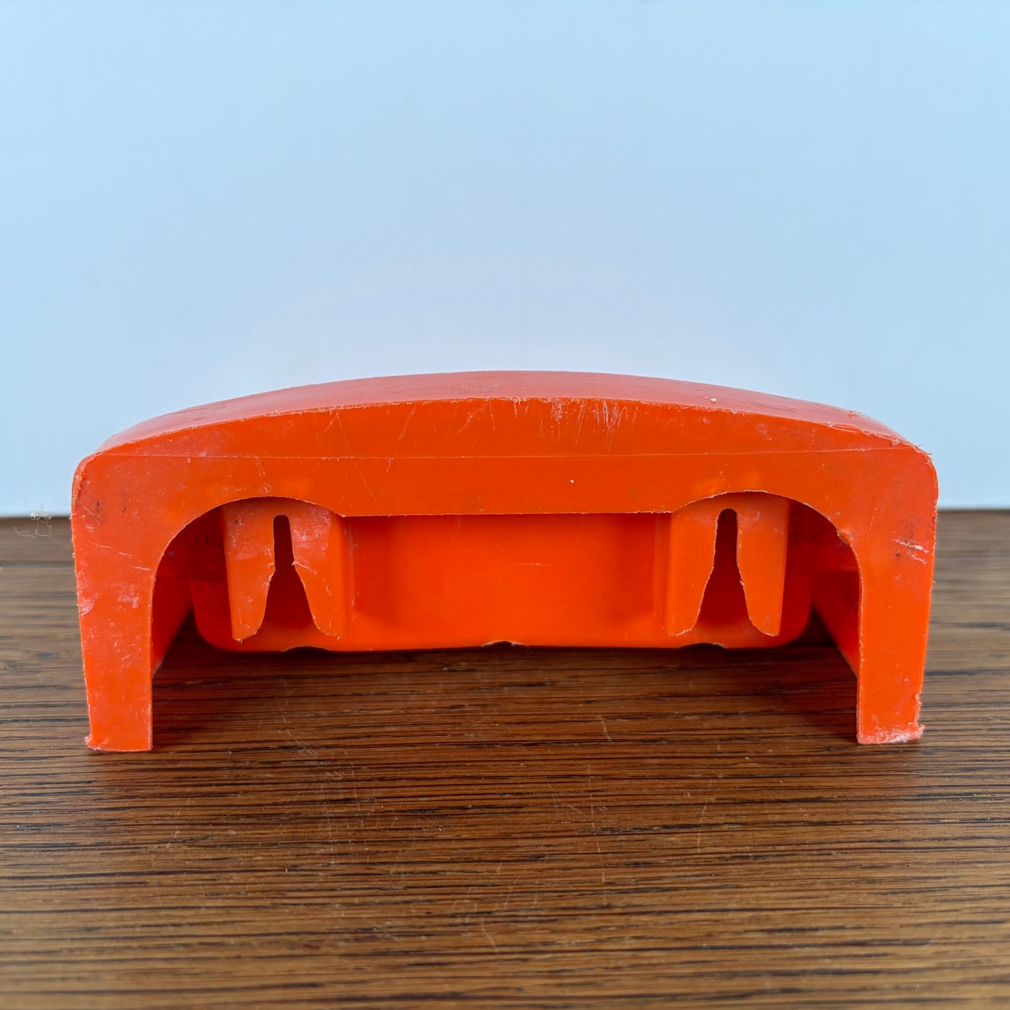 Vintage oranje zeepbakje