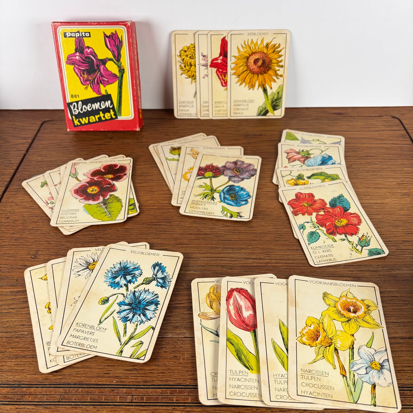 Vintage bloemen kwartet