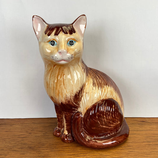 Groot kattenbeeld