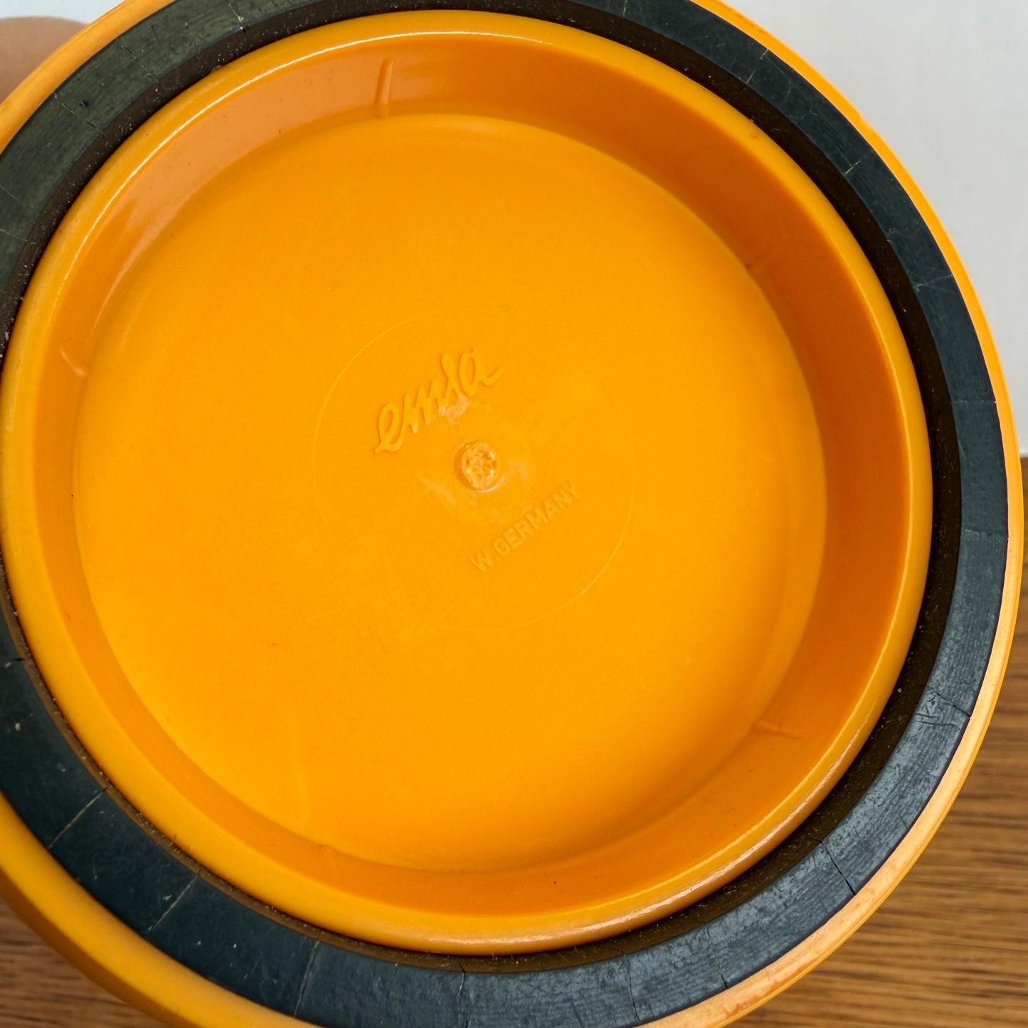 Vintage Emsa mengkan oranje met rode besjes