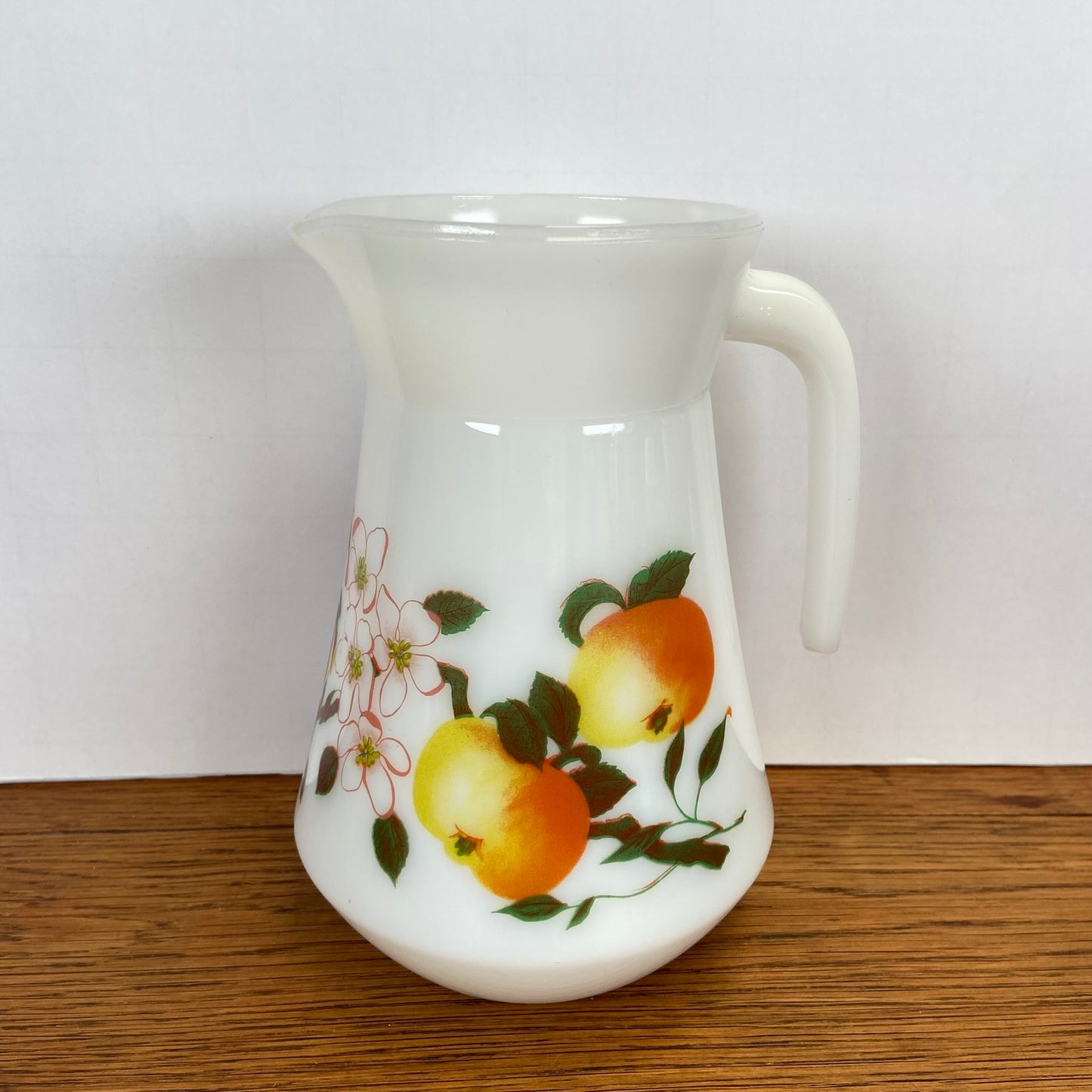 Vintage Arcopal waterkan Appel en Bloesem