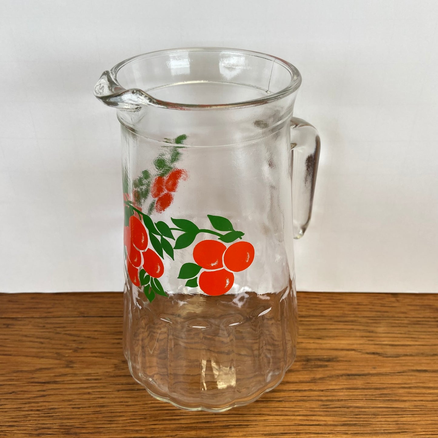 Vintage waterkan sinaasappels
