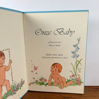 Vintage babyboek onze baby