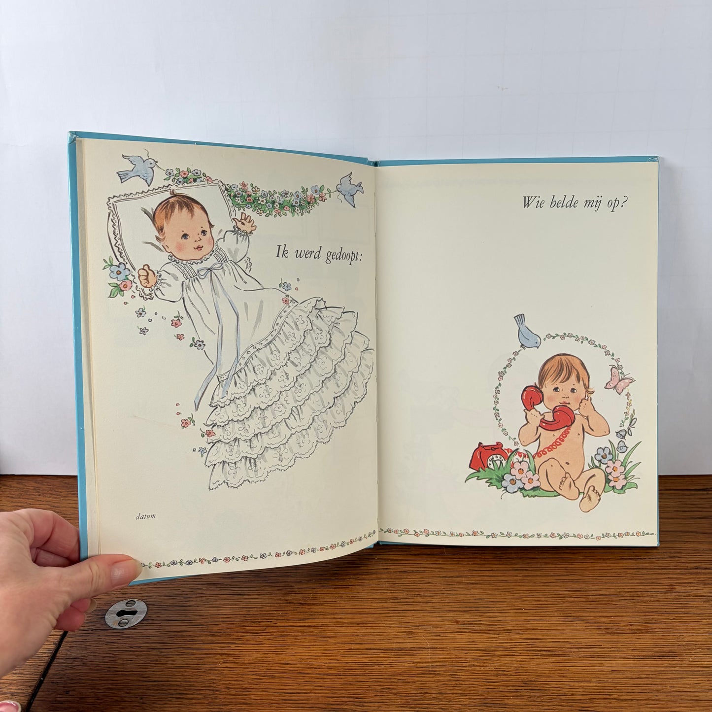 Vintage babyboek onze baby