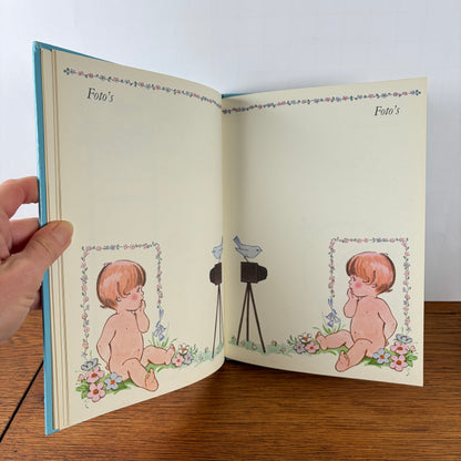 Vintage babyboek onze baby