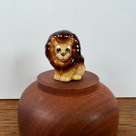 Vintage beeldje leeuw Vaga